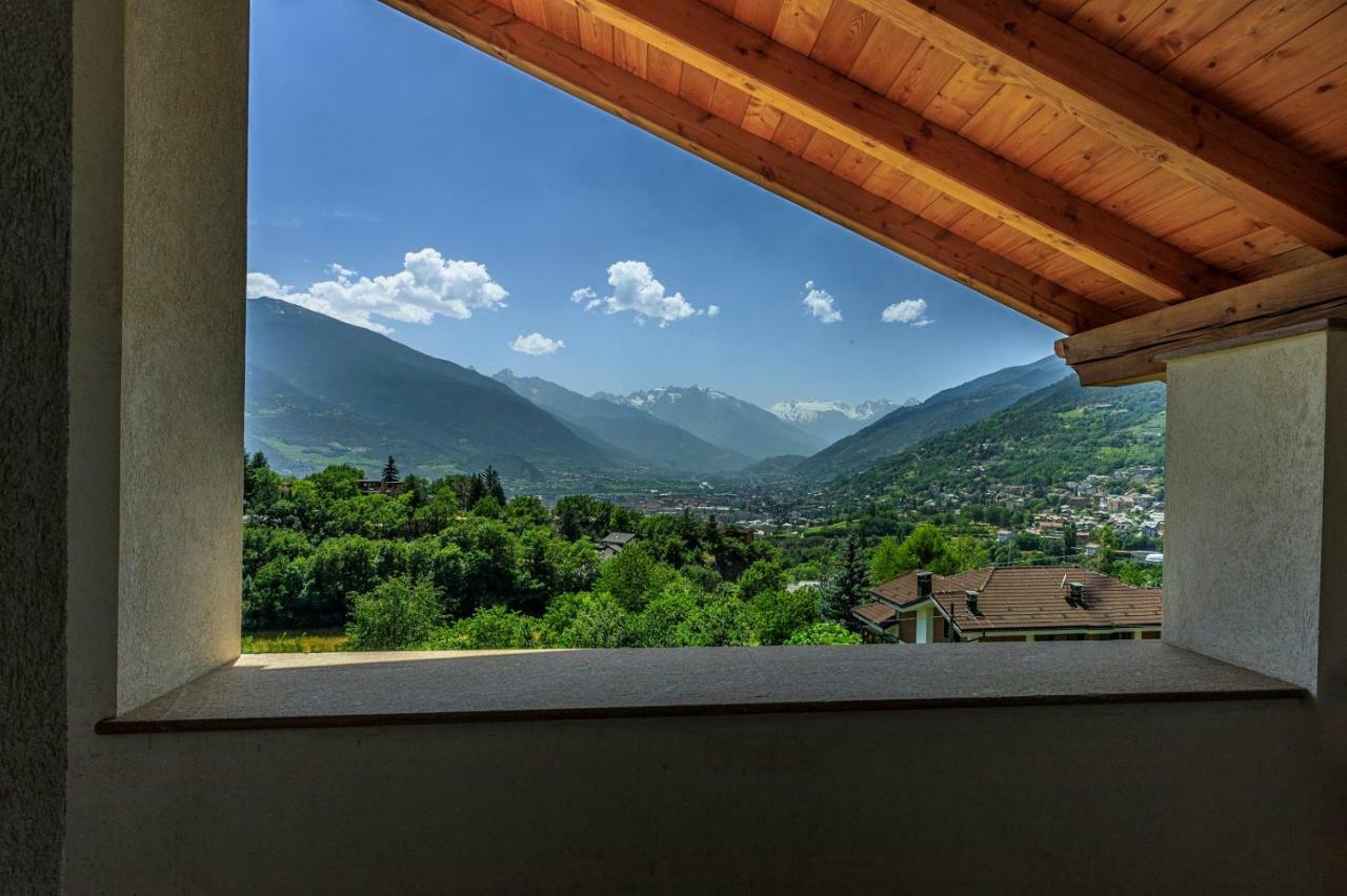 A&G Apartment Aosta - Elegante Casa 100 Mq Su Due Piani Con Wi-Fi-Giardino-Parcheggio Exteriör bild