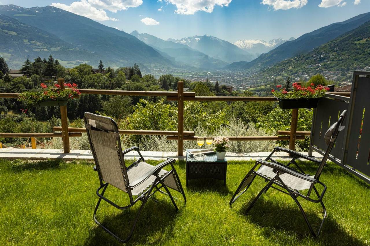 A&G Apartment Aosta - Elegante Casa 100 Mq Su Due Piani Con Wi-Fi-Giardino-Parcheggio Exteriör bild